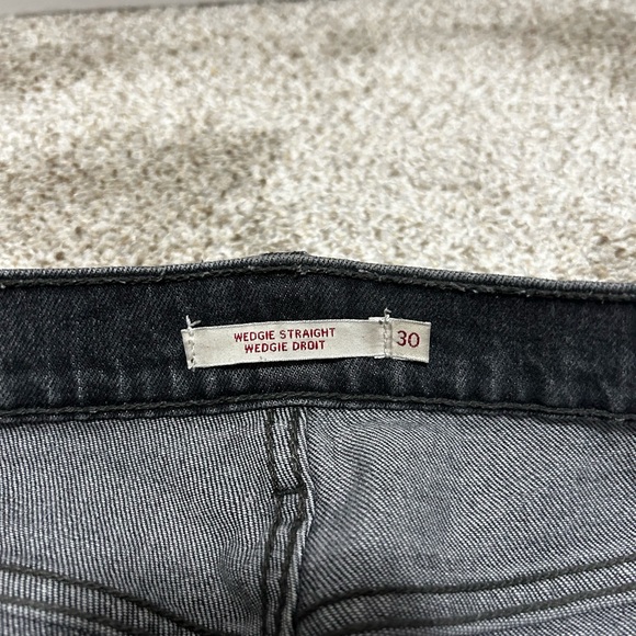 Levi wedgie straight size 30 jeans - Picture 3 of 7